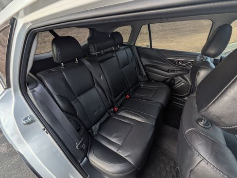 Used 2021 Subaru Outback Limited image 8