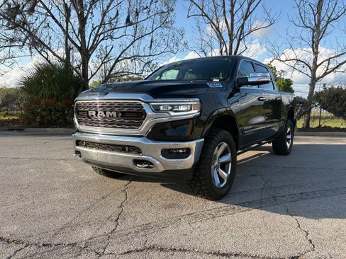 Used 2019 RAM 1500 Limited image 1