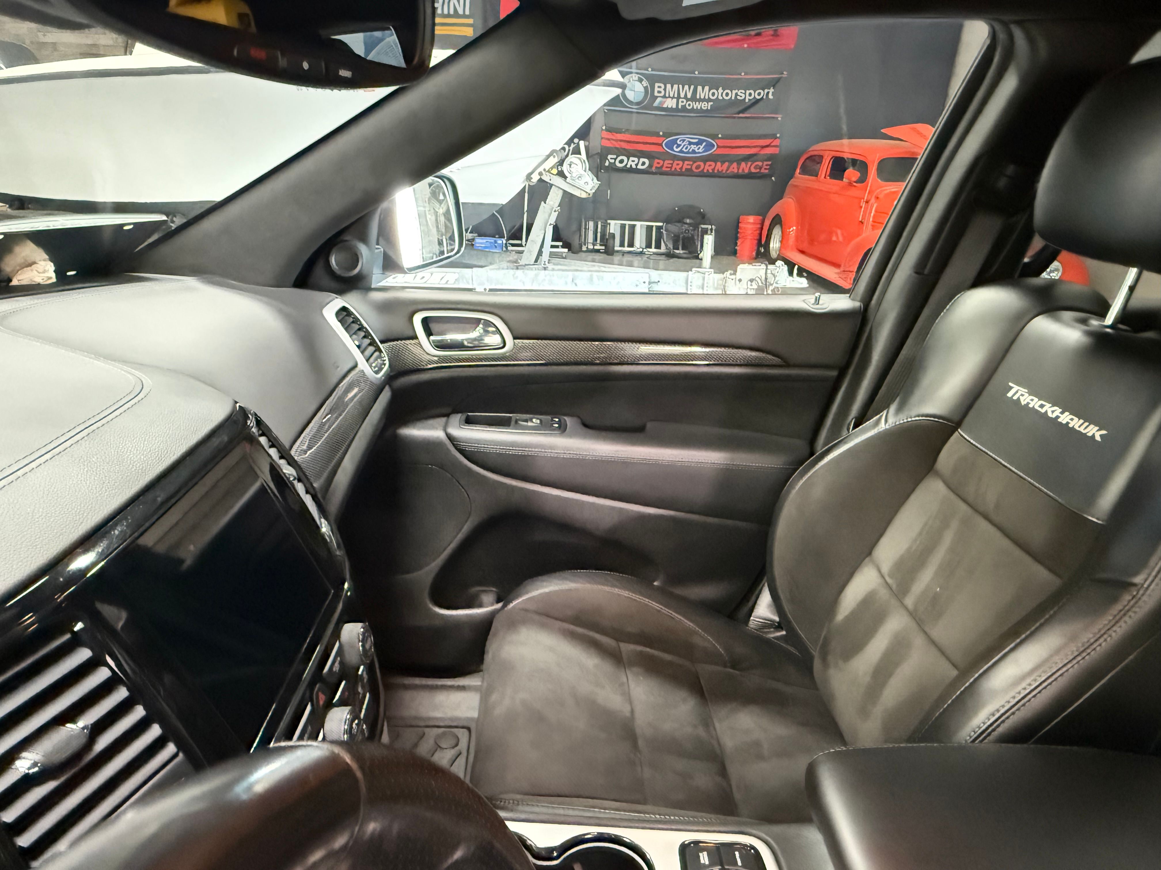 Used 2020 Jeep Grand Cherokee Trackhawk AWD/4WD image 23