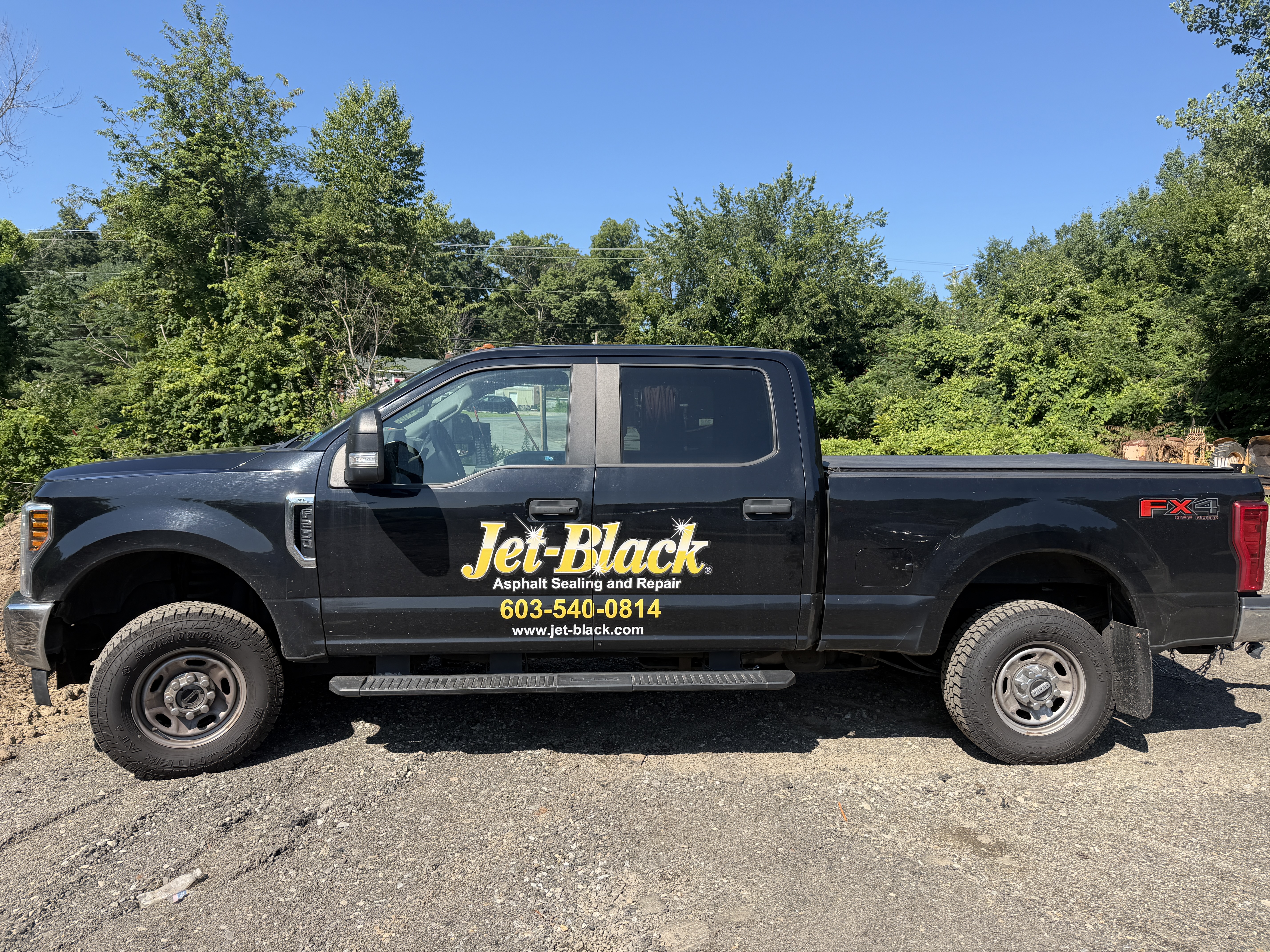 Used 2018 Ford F250 XL w/ Power Equipment Group AWD/4WD image 1