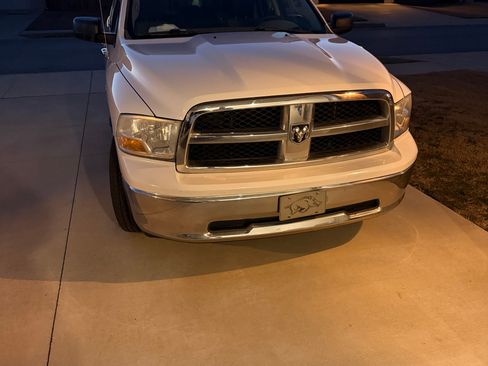 Used 2012 RAM 1500 Classic SLT image 2