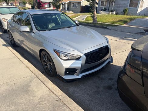 Used 2014 INFINITI Q50 Hybrid w/ Navigation Package RWD image 2