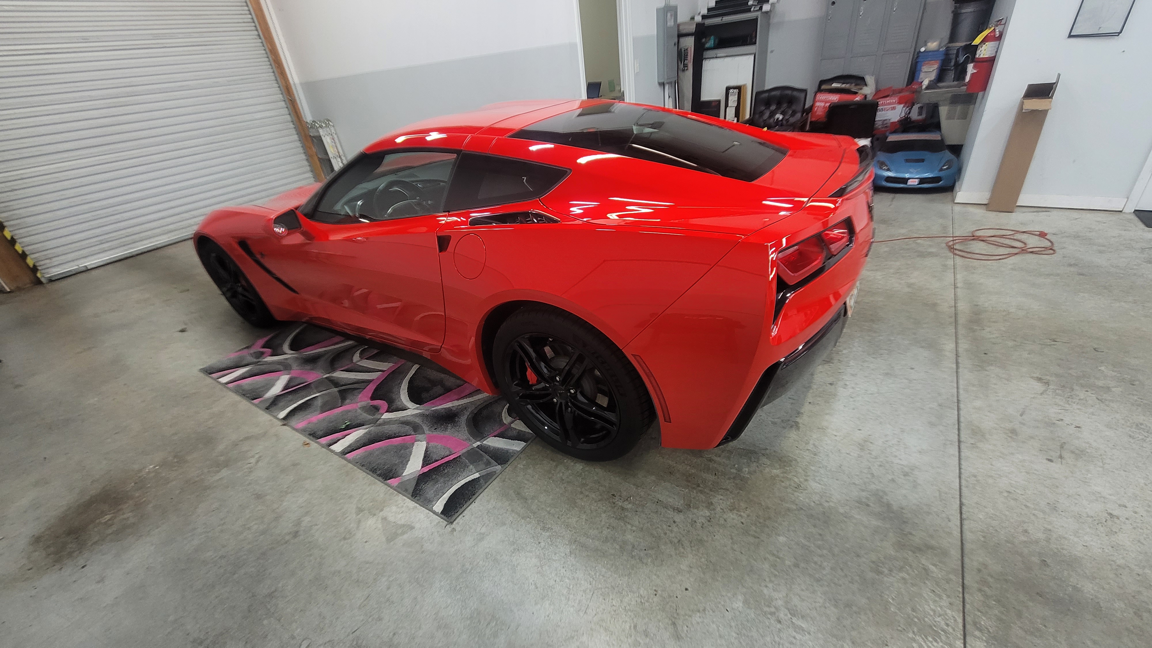 Used 2017 Chevrolet Corvette Stingray Coupe w/ Carbon Flash Badge Package RWD image 2