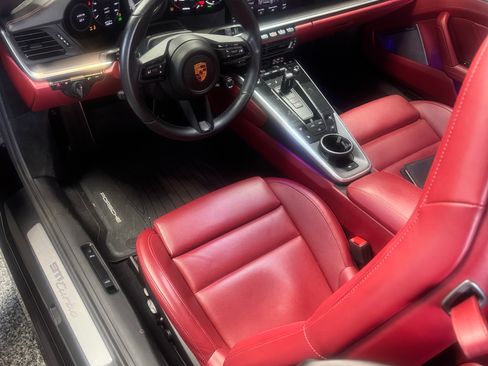 Used 2021 Porsche 911 Turbo image 12