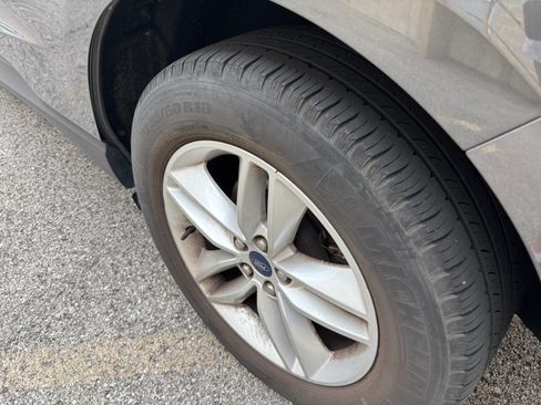 Used 2018 Ford Edge SEL w/ Equipment Group 201A image 14