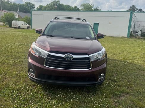 Used 2015 Toyota Highlander Limited w/ Driver Technology Package image 1