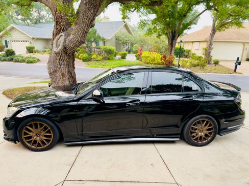 Used 2009 Mercedes-Benz C 300 4MATIC Sedan image 2