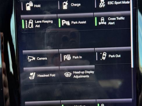 Used 2019 Volvo XC60 T8 R-Design w/ Advanced Package AWD/4WD image 29