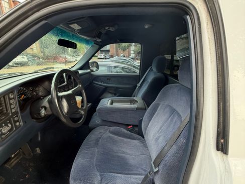 Used 1999 Chevrolet Silverado 1500 LS w/ Off-Road Chassis Pkg AWD/4WD image 7