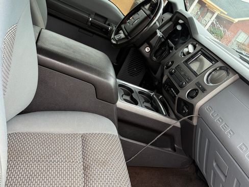 Used 2012 Ford F250 XLT w/ XLT Value Pkg image 6