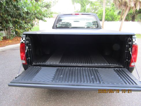 Used 1998 Ford F150 2WD Regular Cab image 11