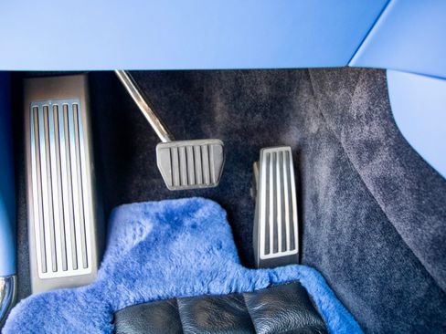 Used 2022 Rolls-Royce Cullinan w/ Technology Package image 13