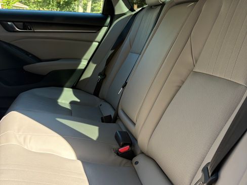 Used 2018 Honda Accord EX-L image 8