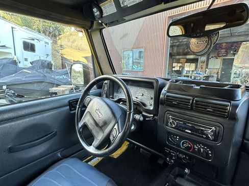 Used 2006 Jeep Wrangler Sport w/ 30" Tire & Wheel Group image 2