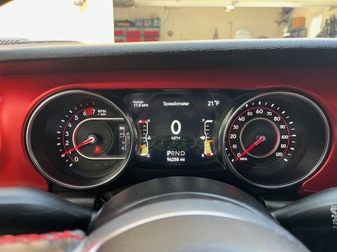 Used 2021 Jeep Wrangler Unlimited Rubicon image 9