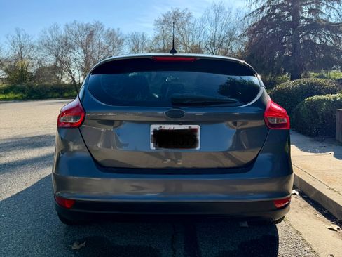 Used 2016 Ford Focus SE image 6