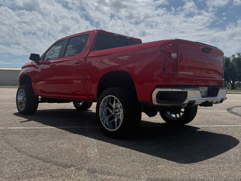 Used 2019 Chevrolet Silverado 1500 LT w/ Texas Edition AWD/4WD image 4