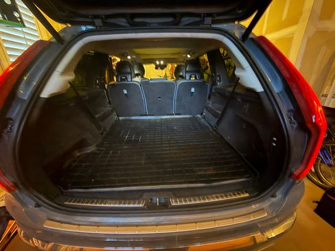 Used 2020 Volvo XC90 T6 Inscription w/ Protection Package Premier image 14