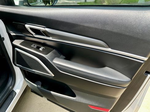 Used 2020 Kia Telluride S image 16