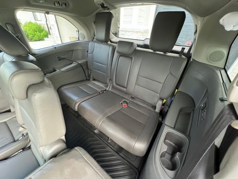 Used 2015 Honda Odyssey Touring Elite image 15