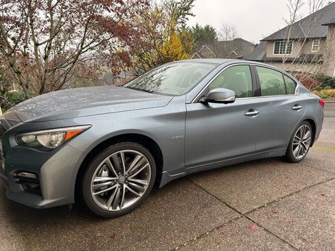 Used 2014 INFINITI Q50 Sport w/ Deluxe Technology Package image 2