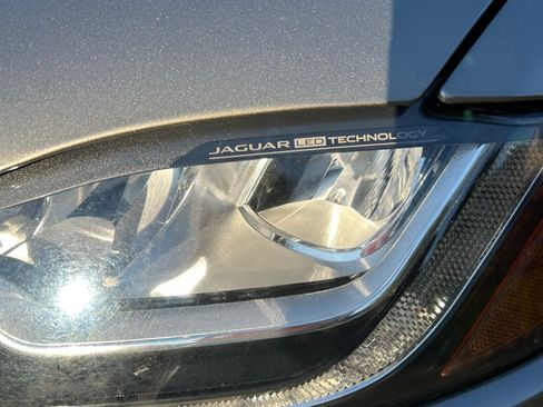 Used 2019 Jaguar F-PACE Prestige AWD/4WD image 8