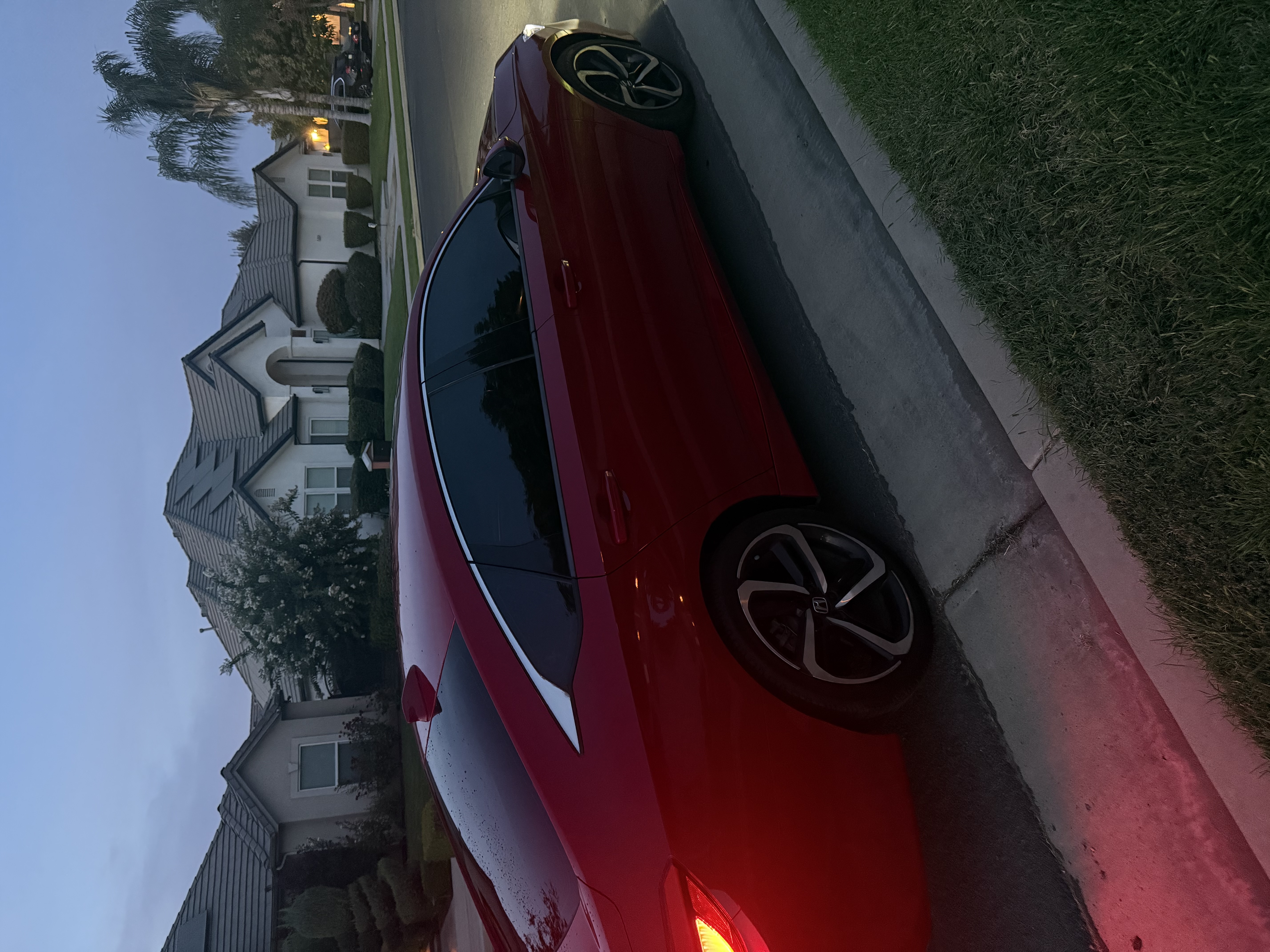 Used 2018 Honda Accord Sport image 2