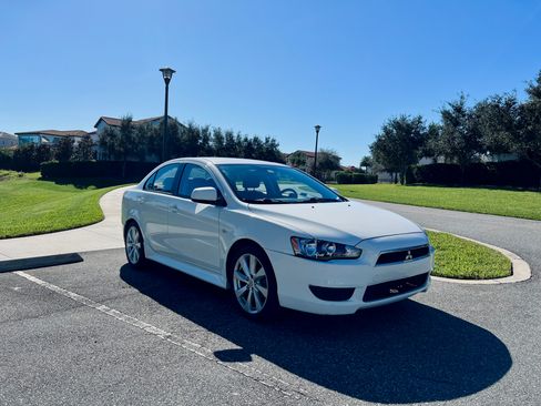 Used 2014 Mitsubishi Lancer ES image 2