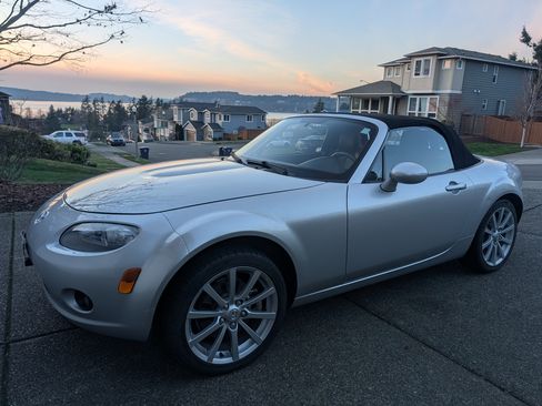Used 2007 MAZDA MX-5 Miata Grand Touring w/ Premium Pkg image 2