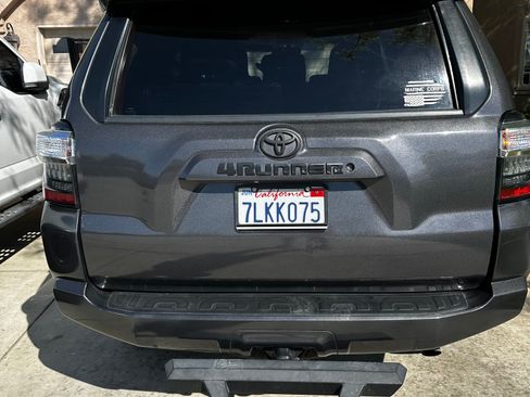 Used 2014 Toyota 4Runner SR5 image 20