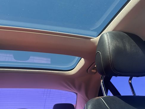 Used 2015 Mercedes-Benz C 300 Sedan image 6