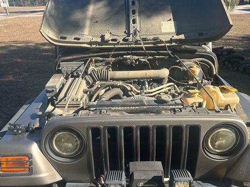 Used 2006 Jeep Wrangler Sport w/ 30" Tire & Wheel Group image 9