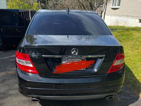 Used 2011 Mercedes-Benz C 300 Sedan image 2