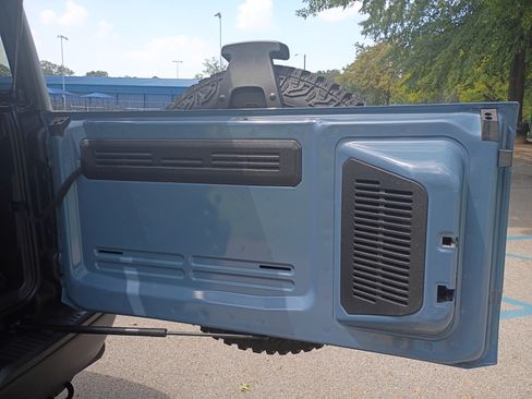 Used 2023 Ford Bronco Badlands AWD/4WD image 11