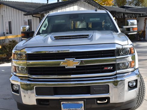 Used 2017 Chevrolet Silverado 2500 LTZ w/ Duramax Plus Package image 2