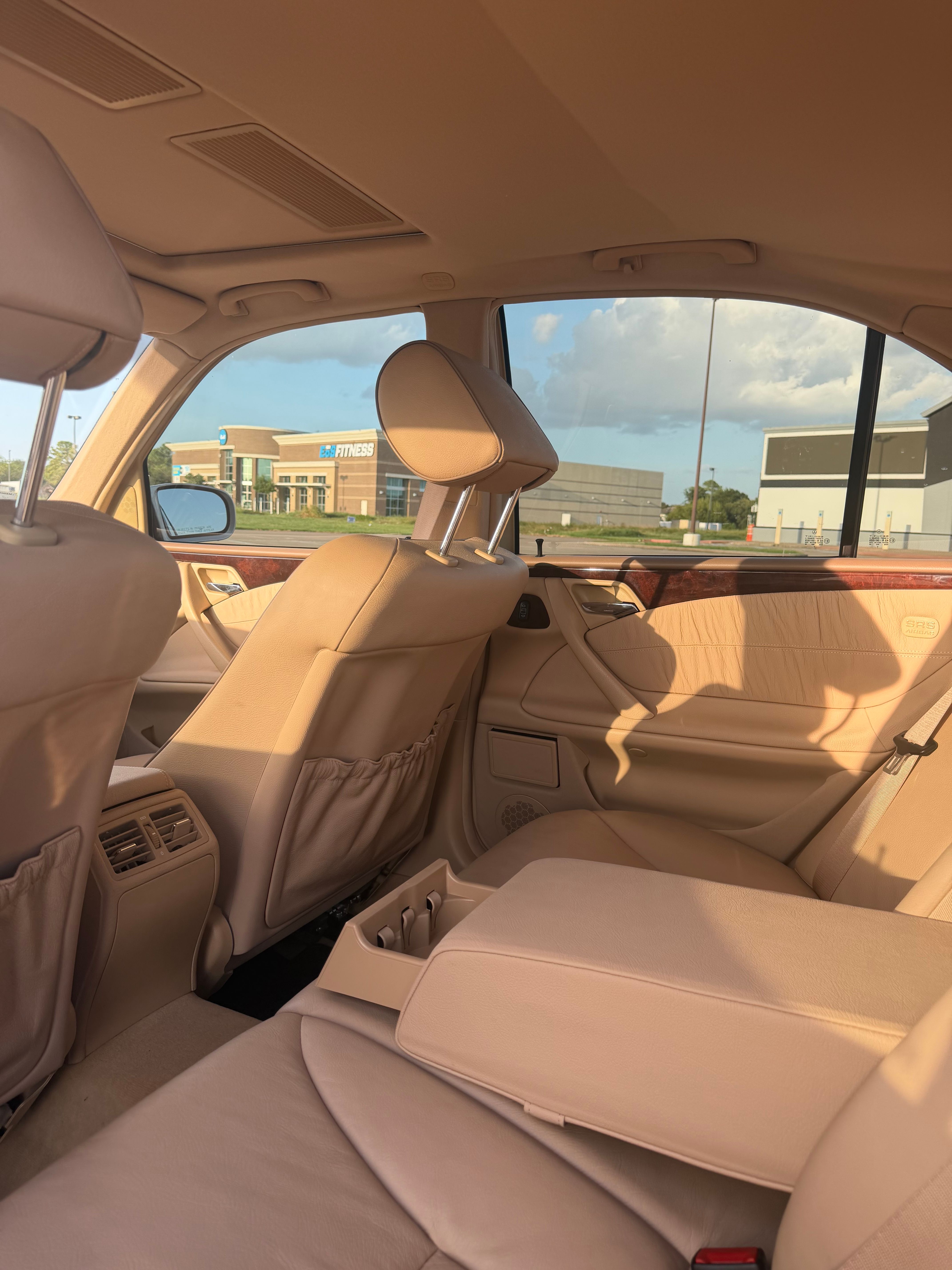 Used 2000 Mercedes-Benz E 320 Sedan image 9