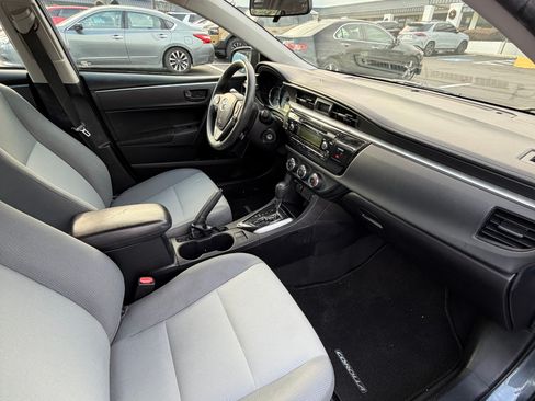 Used 2015 Toyota Corolla L image 18