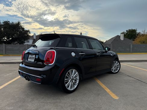 Used 2016 MINI Cooper S image 8