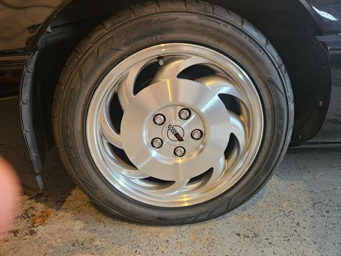 Used 1993 Chevrolet Corvette Coupe image 7