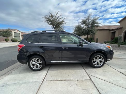 Used 2016 Subaru Forester 2.5i Touring w/ Eyesight & Navigation System image 4