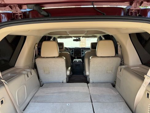 Used 2012 Ford Expedition XLT RWD image 6