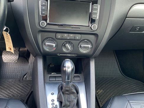 Used 2013 Volkswagen Jetta TDI FWD image 11