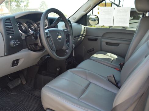 Used 2013 Chevrolet Silverado 2500 W/T image 12