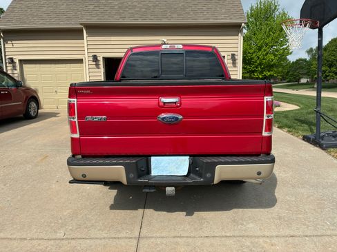 Used 2012 Ford F150 Lariat w/ Lariat Chrome Pkg image 4