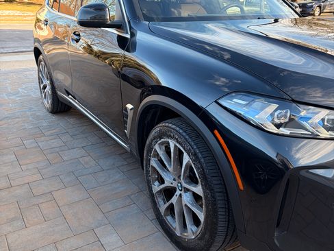Used 2024 BMW X5 xDrive40i w/ Premium Package image 11