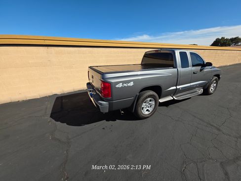 Used 2006 Dodge Dakota Laramie image 16