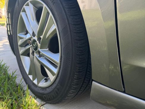 Used 2020 Hyundai Elantra Value Edition w/ Cargo Package (C1) image 12