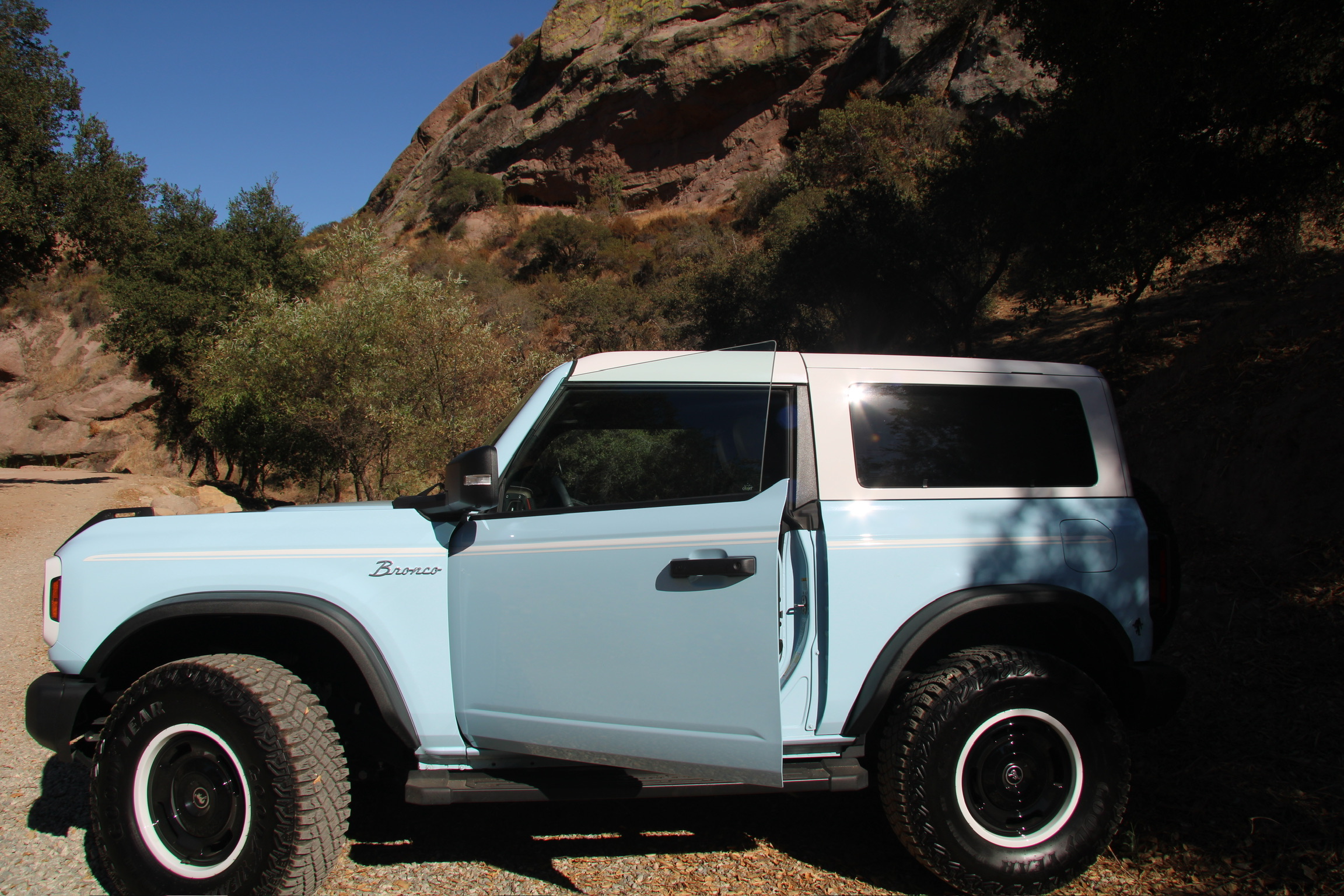 Used 2024 Ford Bronco Heritage Edition AWD/4WD image 9