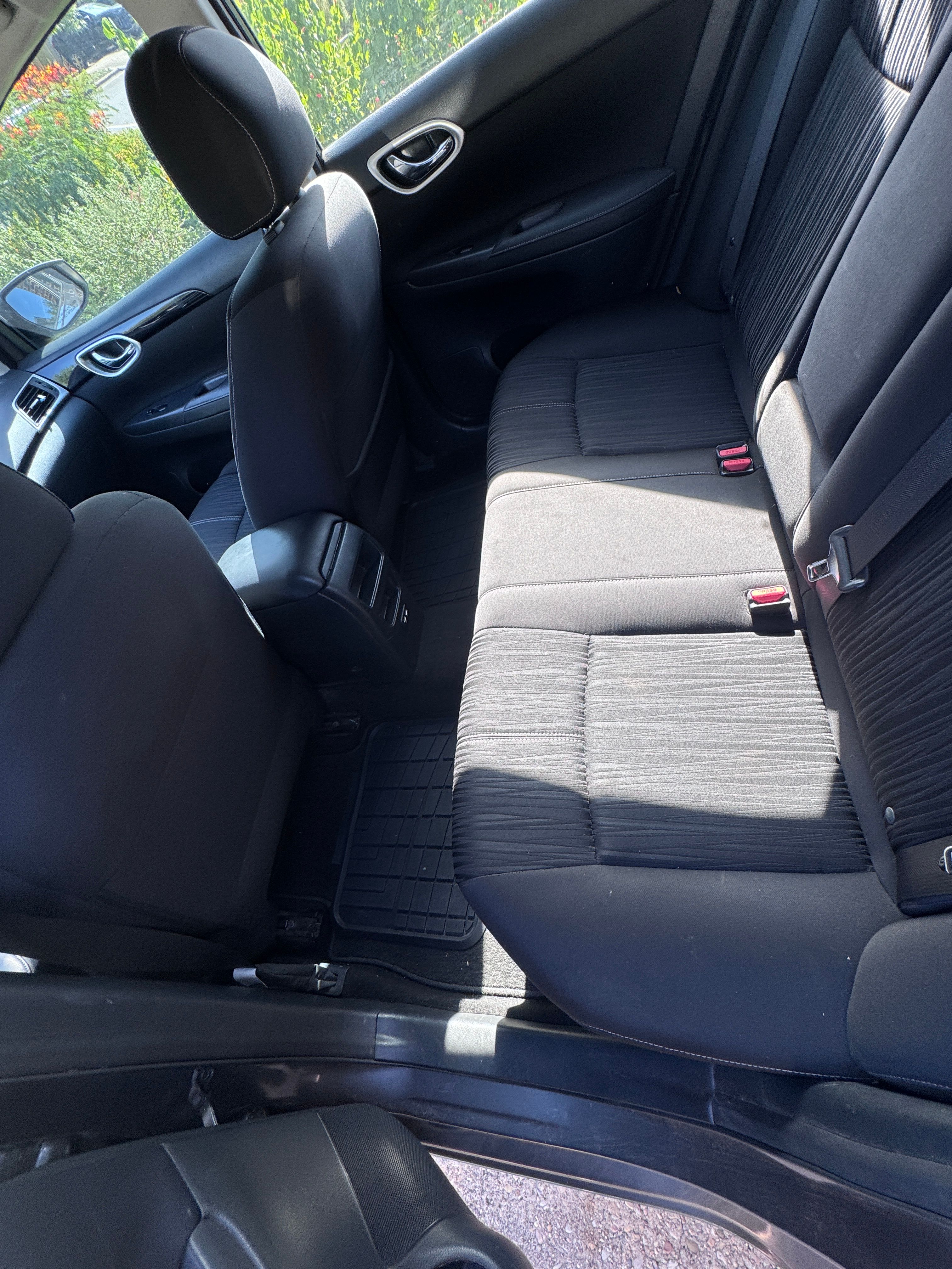 Used 2017 Nissan Sentra SV FWD image 4