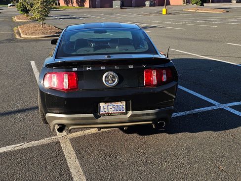 Used 2010 Ford Mustang Shelby GT500 RWD image 10